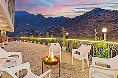 Palm Aryan Pause by the Stream Resort, Mussoorie