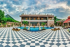 Mountain Creek Villa |Entire 7 BHK Villa with Private Pool, Kumbhalgarh