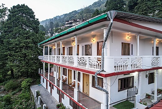 Alaya Stays Headingly Suites Lake-Facing 2 BHK Just Above Mall Road