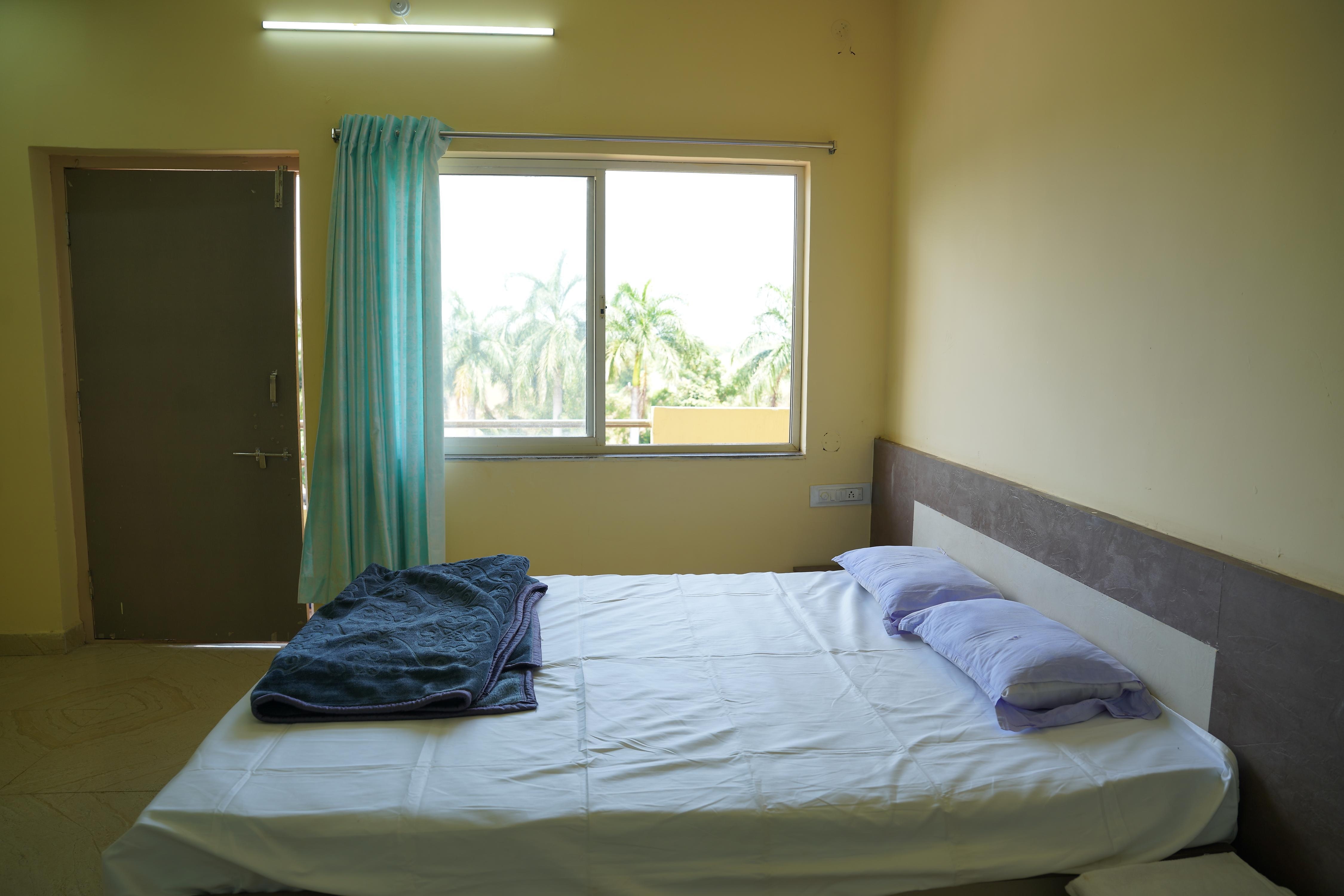 HOTEL MAHINDRA PARADISE - Tap to explore photos