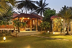 Ananta Vilas by StayJade|Luxurious|Pool|Lawn|4BHK|, Ramanagara