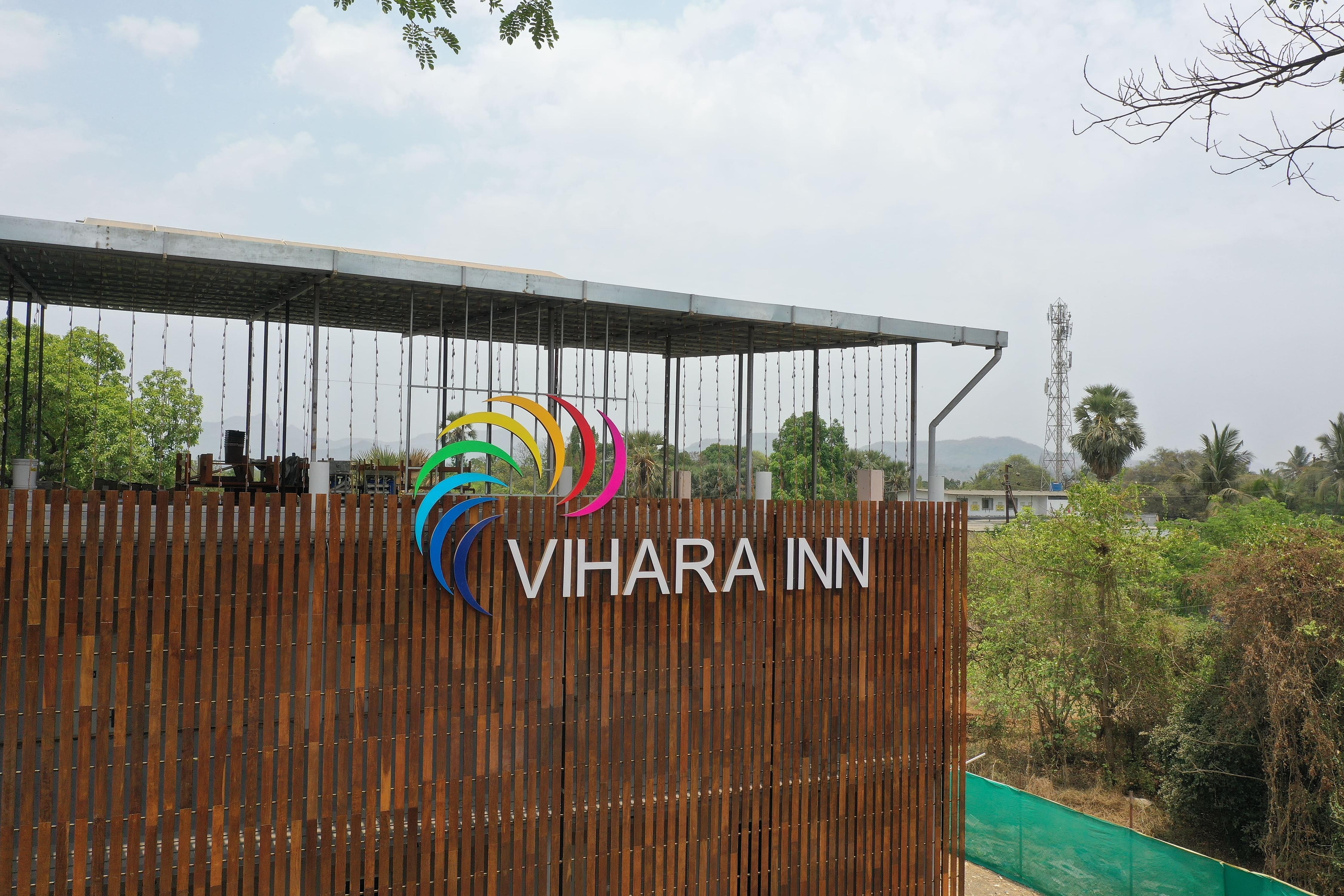 Vihara Inn - Tap to explore photos