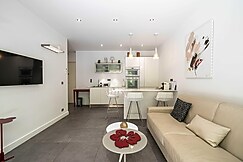 Stunning 2 bedroom flat, 2 min from the Croisette, Cannes