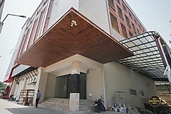 Hotel Raghukul Grand, Azamgarh