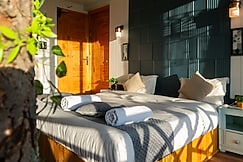 Duplex treehouse with Jacuzzi, Sainj