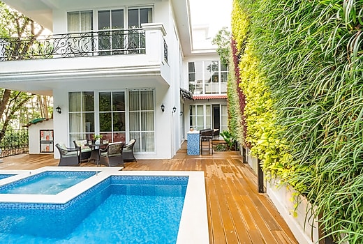 ELIVAAS Prive Suntuarios Casa Ikkebana | 4 BHK With Jacuzzi, Pvt Pool & Bar