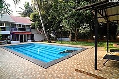 Seashore Villa - 4 BHK Seaview with private pool, Alibaug