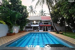 Seashore Villa - 4 BHK Seaview with private pool, Alibaug