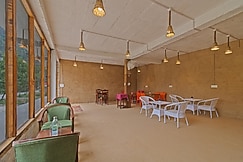 Himalayan Willow, Banjar