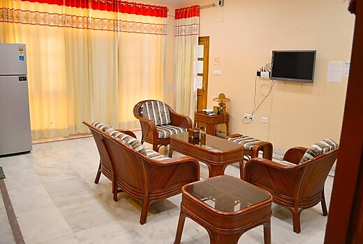 Two BHK Executive Suite SA5 with 2 Bedrooms, Mod. Kitchen, 2 Bathrooms, Living room