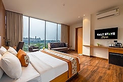 Saltstayz Autograph - Advant & Sector 144, Noida