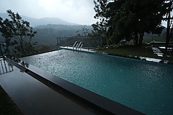 KALLARACKAL HILL VIEW COTTAGES, Idukki