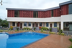 Blue Waves Resort, Alibaug