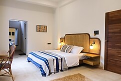 Heirloom Naga Centre Guest House 10 Minutes Drive From Airport., Dimapur