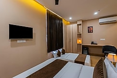 THE LAKE MOUNT, Udaipur