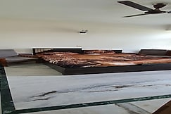 Shri Radha Rangili Kunj, Vrindavan