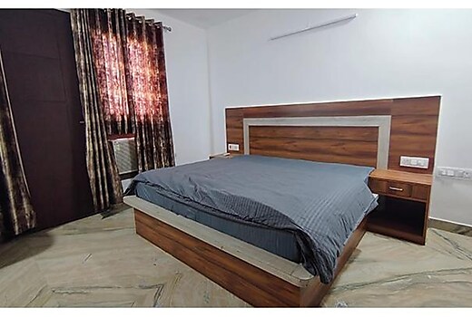 FabHotel Vibe Living - Huda City Centre Metro