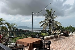 The Manor Villa Stays | Brahmaputra View, Guwahati