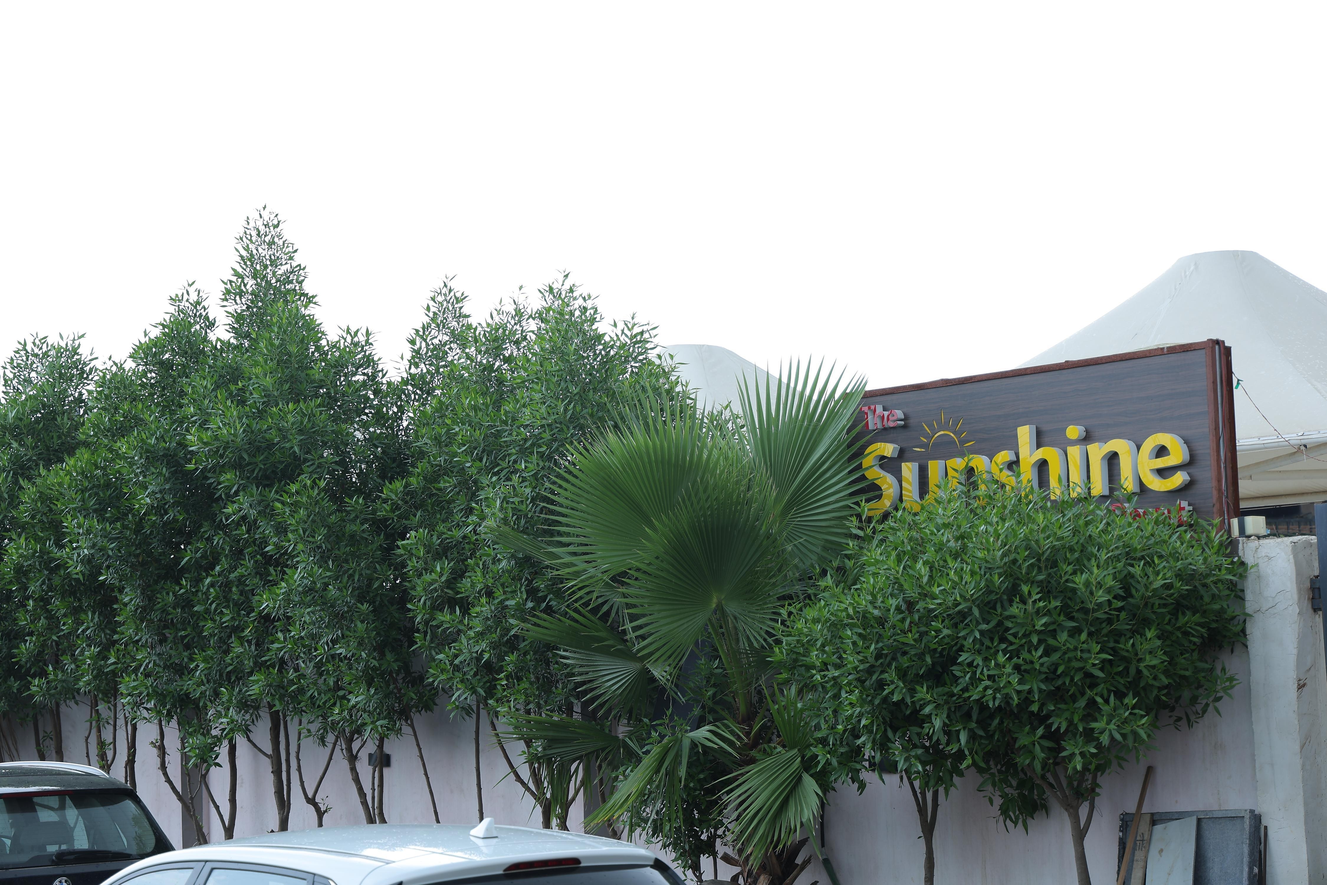 The sunshine resort - Tap to explore photos