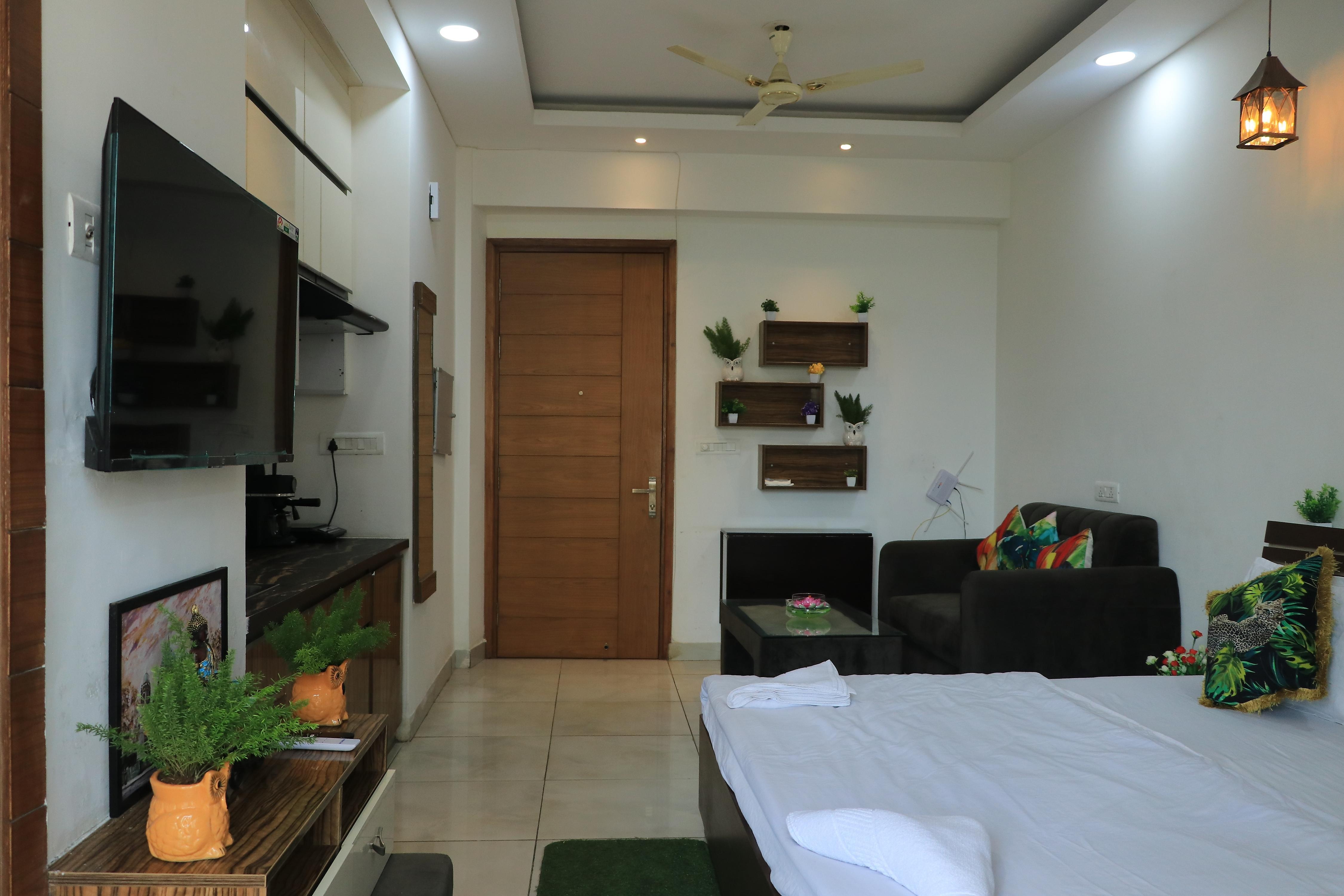 Private and Couple Friendly Stay at Central Noida - Tap to explore photos