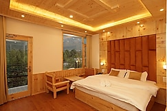 Heaven on Ground Zero, Manali