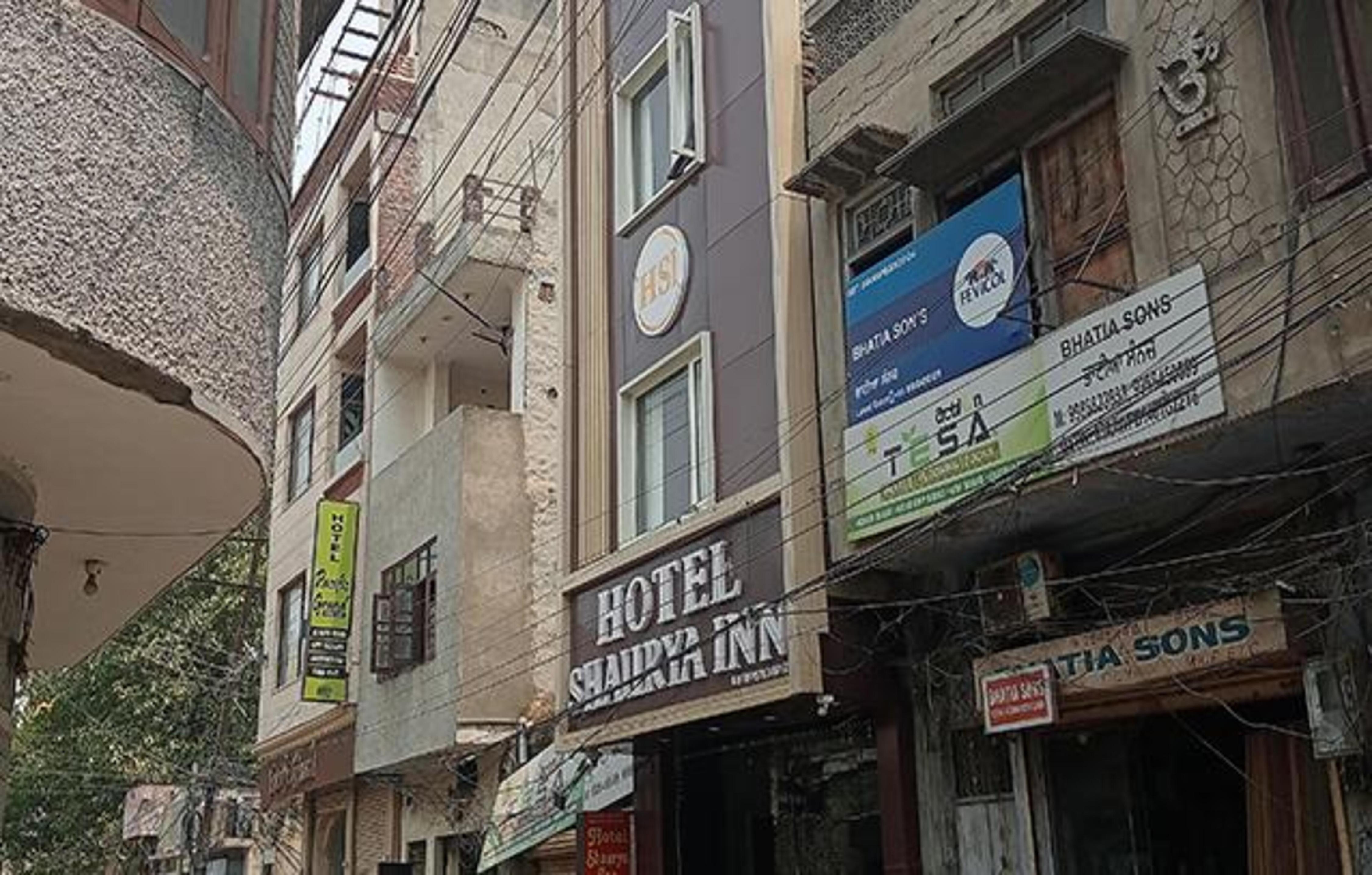 FabHotel Shaurya Inn I - 400m from Golden temple - Tap to explore photos