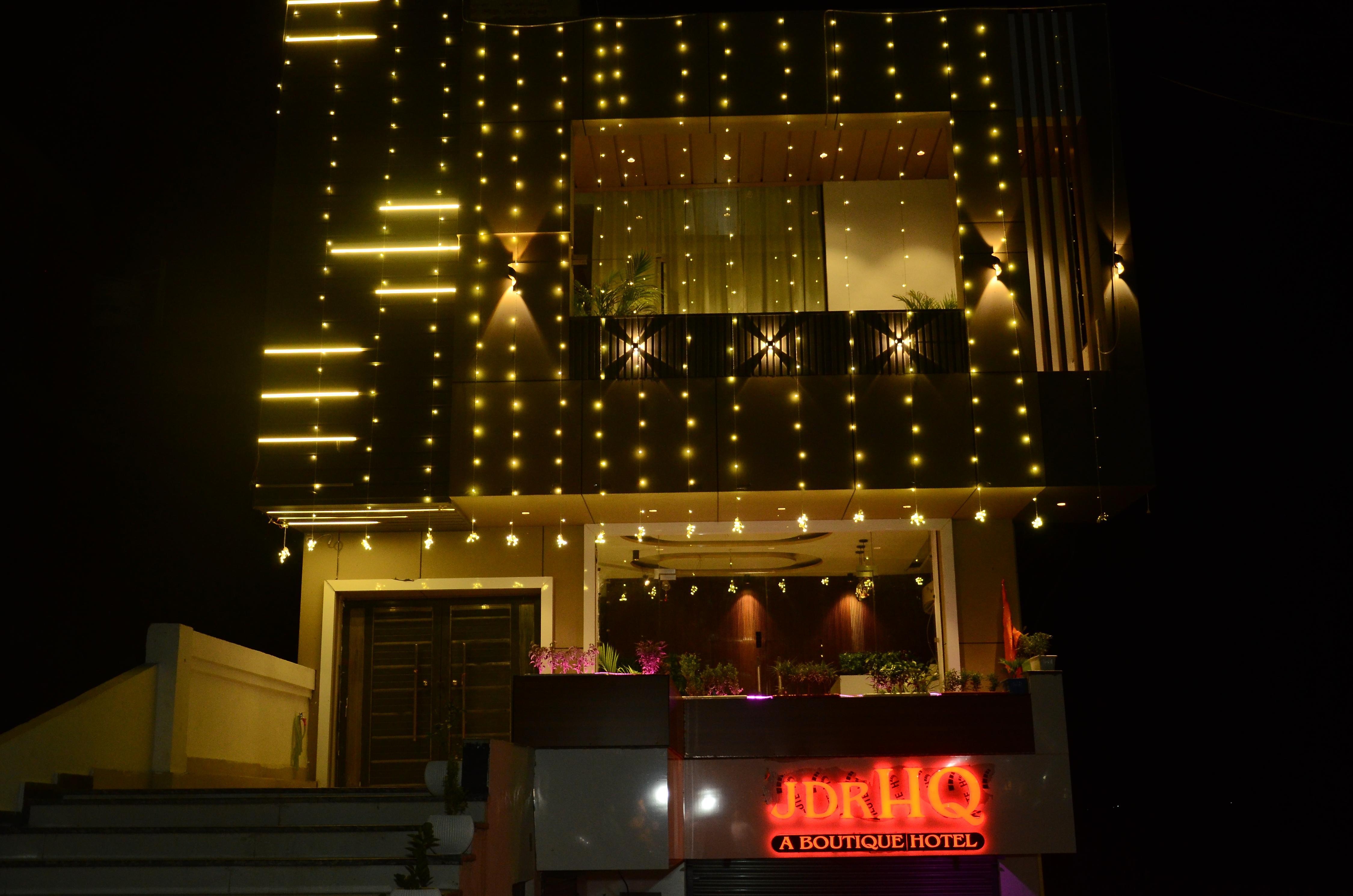 JDR HQ BOUTIQUE HOTEL - Tap to explore photos