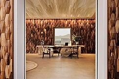 Deos Mykonos, Mykonos