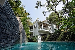 Villa Anjuna by Akama Homes, Goa