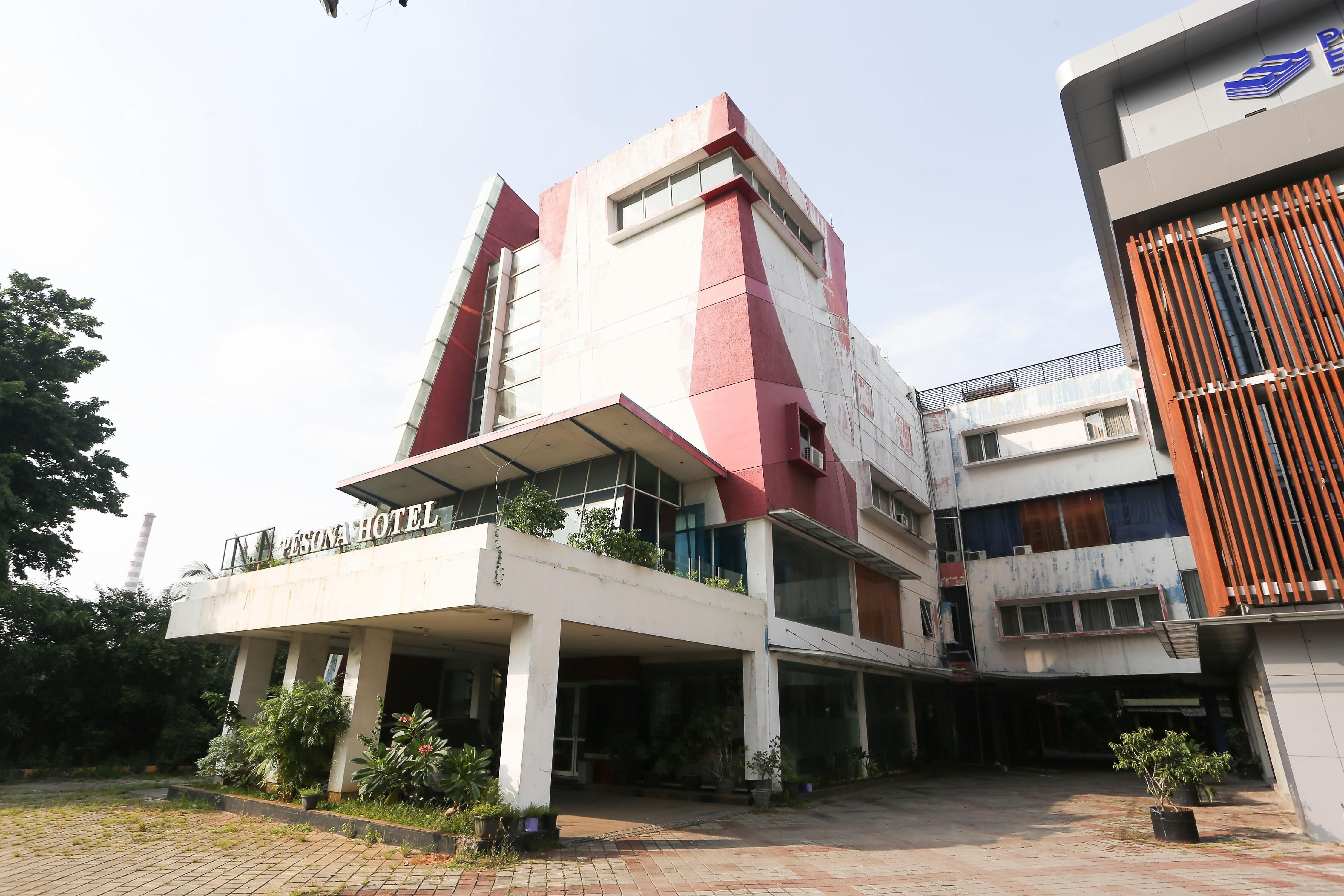 Dancenter Cikarang Near Pollux Mall Formerly Hotel Pesona Cikarang - Tap to explore photos