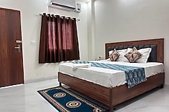 Shree Hanumat Kripa Dham, Vrindavan