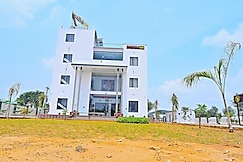 HOTEL MADHUVAN AND RESORT, Nawalgarh