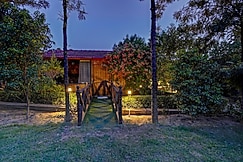 Alaya Stays Fortezza | Pet-friendly 6-BHK Farmhouse With Private Pool, Manesar