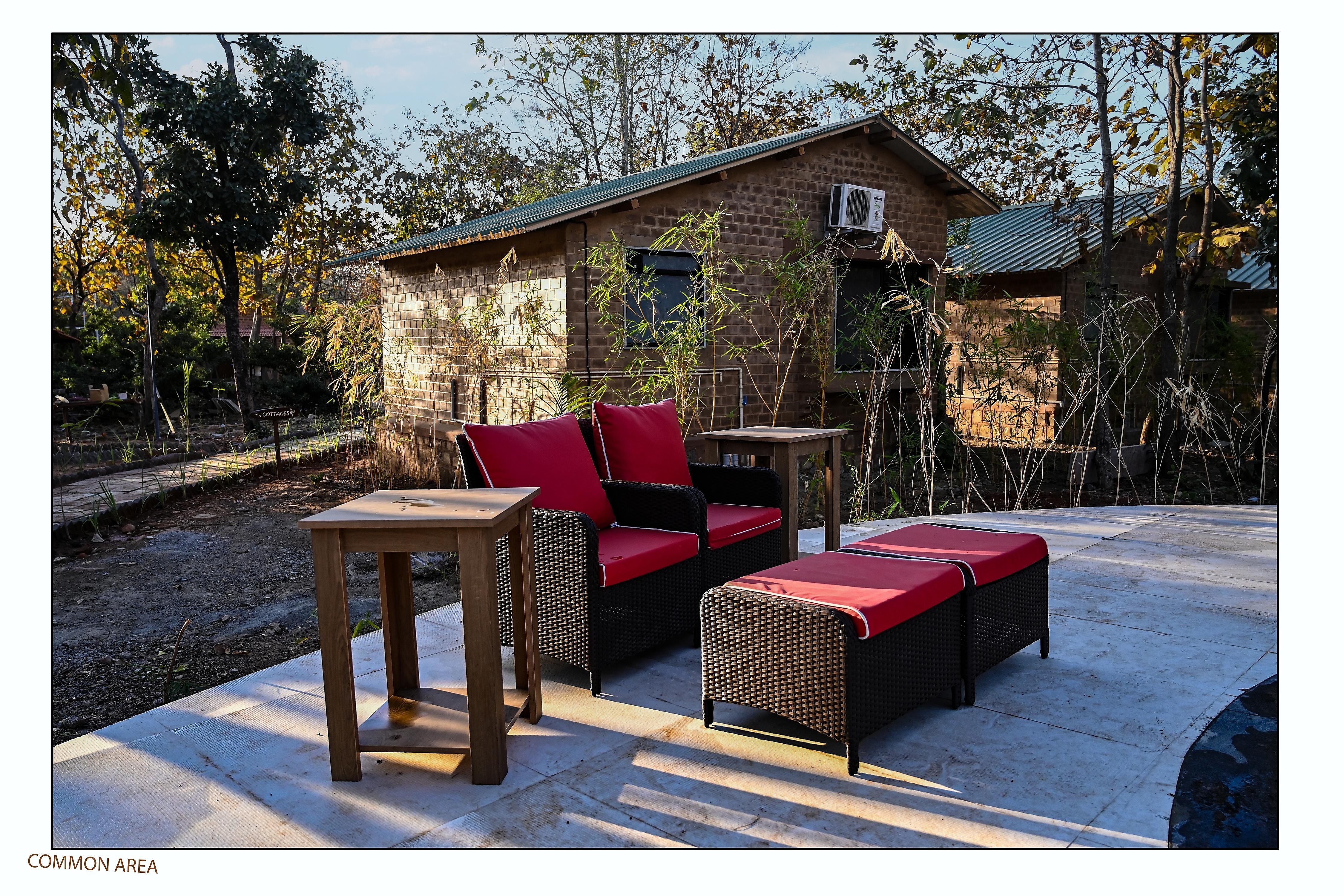 Vrruksh Eco-Stay - Tap to explore photos