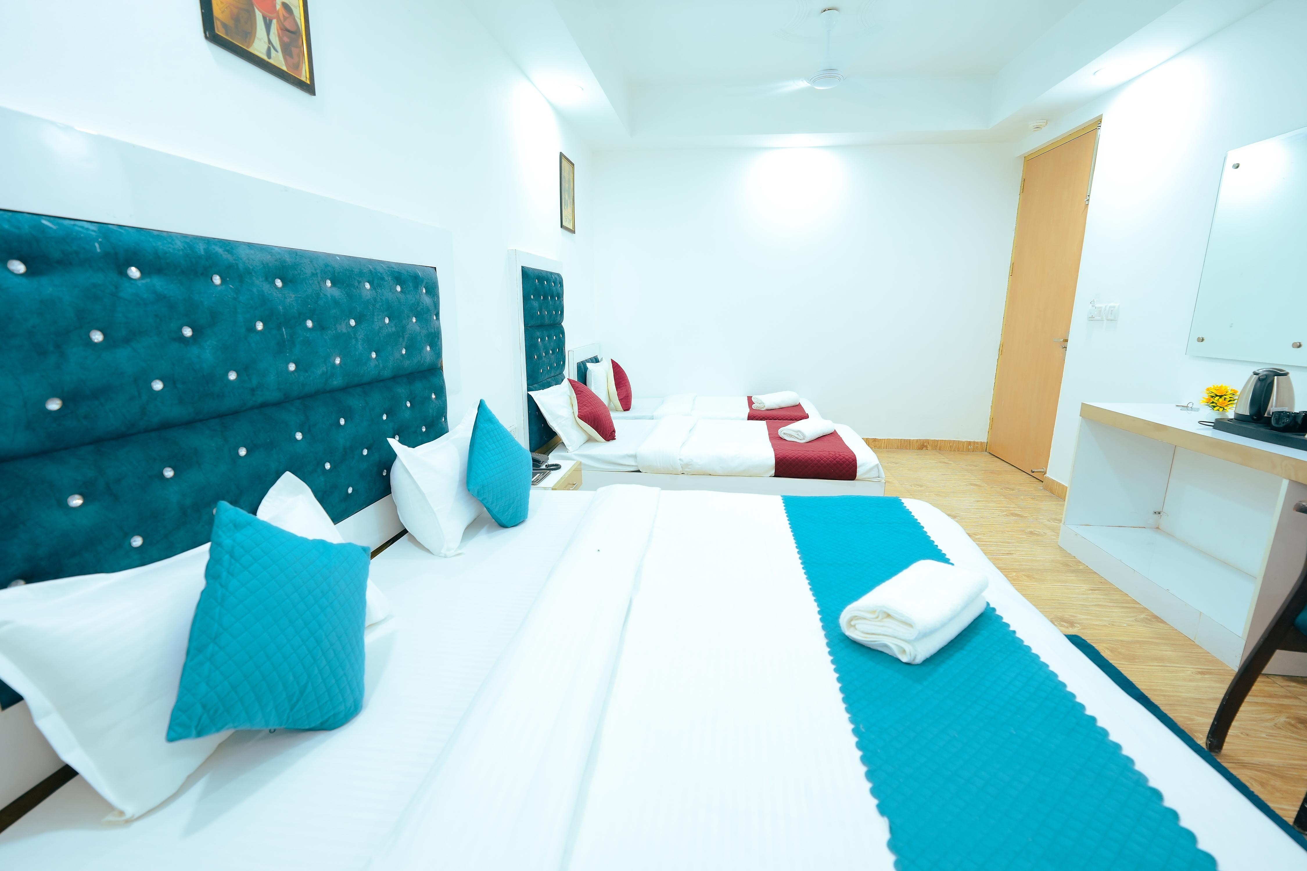 Hotel Aura Suite -IGI Airport Delhi - Tap to explore photos