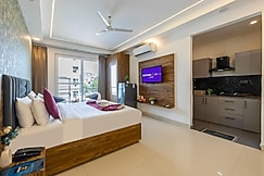 Soothing Stayz Near Medanta Medicity, Gurgaon