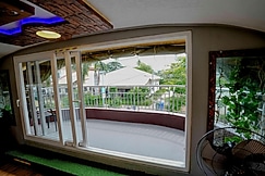 Premium Day Cruise Houseboat Alleppey by LexStays, Alleppey