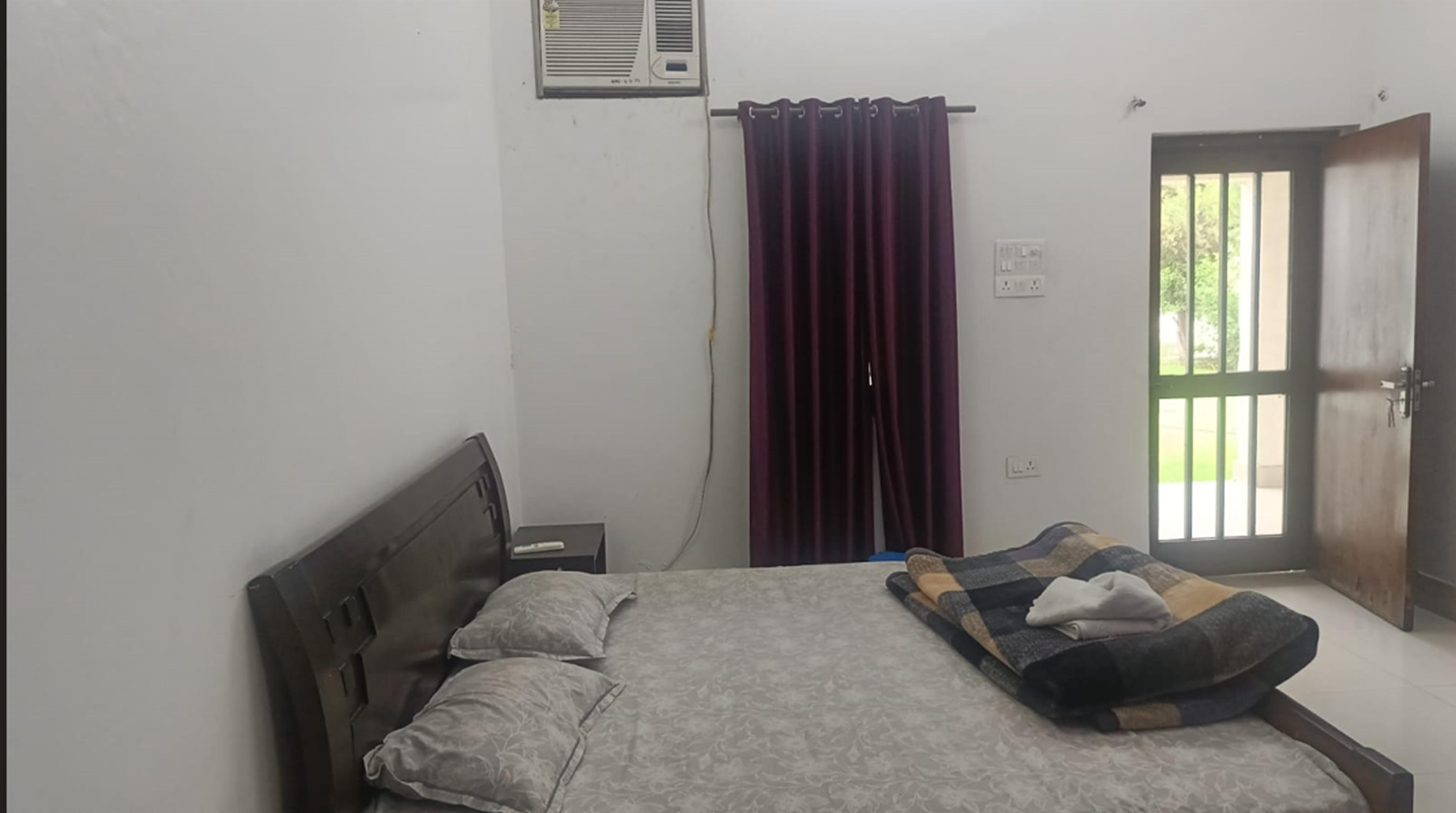 Isgec Guest House- Muzaffarnagar - Tap to explore photos