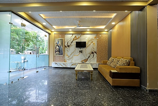 Kesari Stays -Sector 45