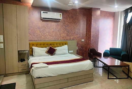 Townhouse Naya Gaon Formerly Hotel Paradise