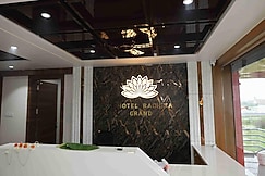 Hotel Radhika Grand, Ramtek