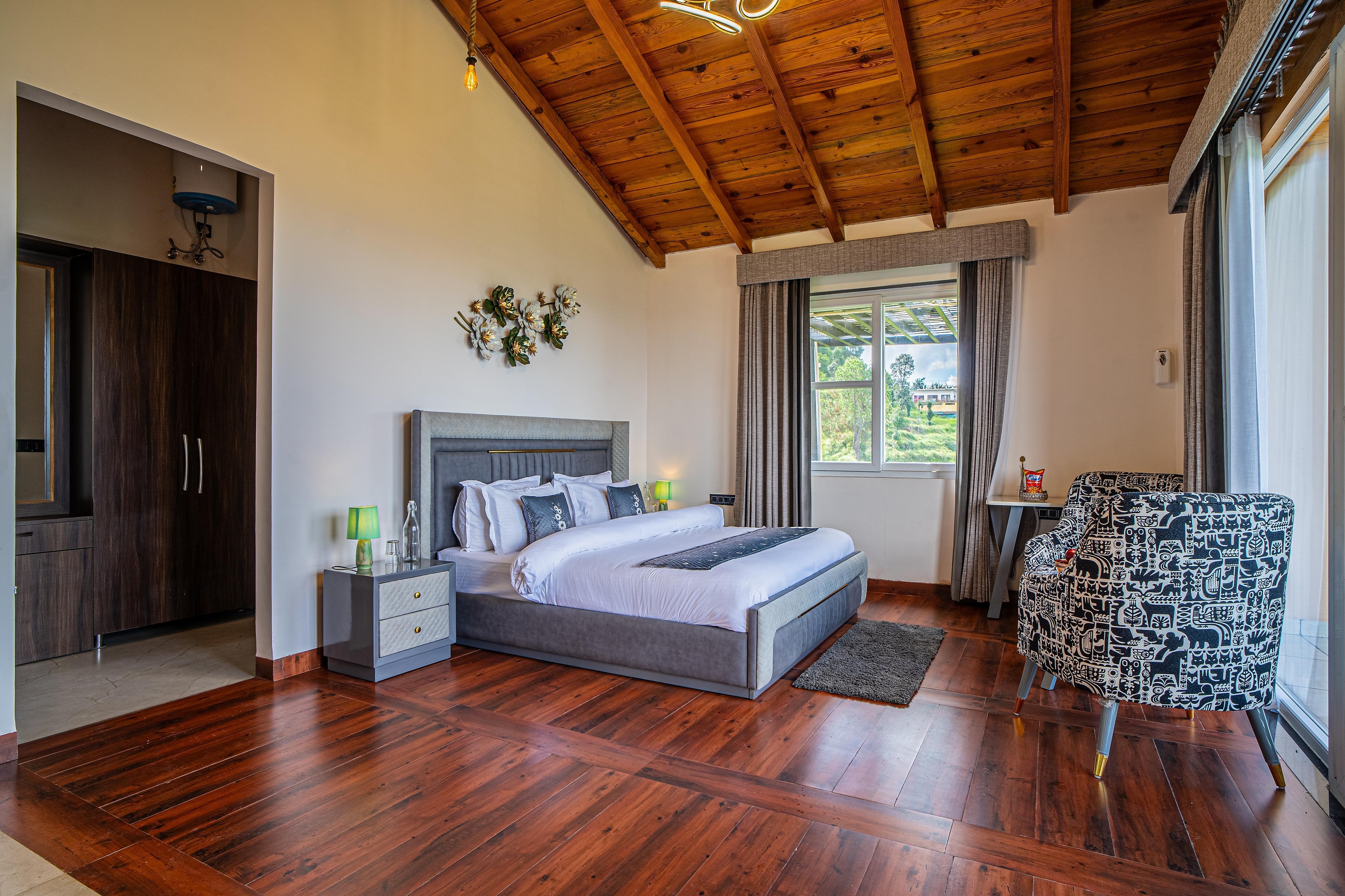 Alaya Stays Trios Top Pet friendly room with Valley views - Tap to explore photos