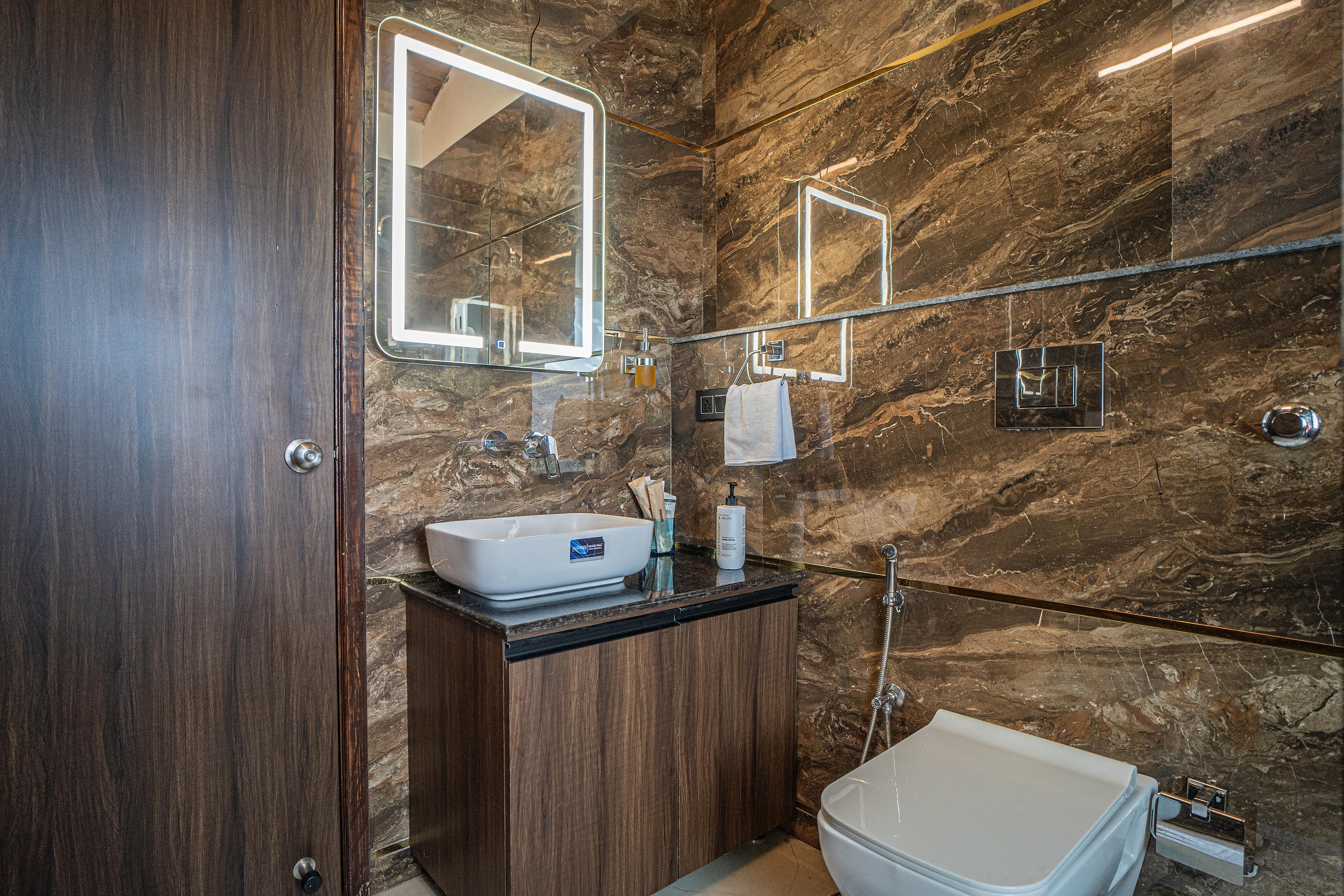 Alaya Stays Trios Top Pet friendly room with Valley views - Tap to explore photos