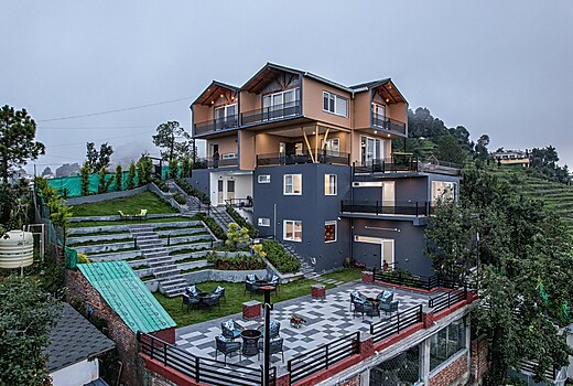 Alaya Stays Trios Top | Hilltop Pet-friendly 2-BHK with Shared Sit-out Area
