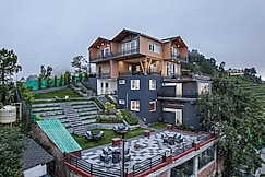 Alaya Stays Trios Top | Hilltop Pet-friendly 2-BHK with Shared Sit-out Area, Mukteshwar