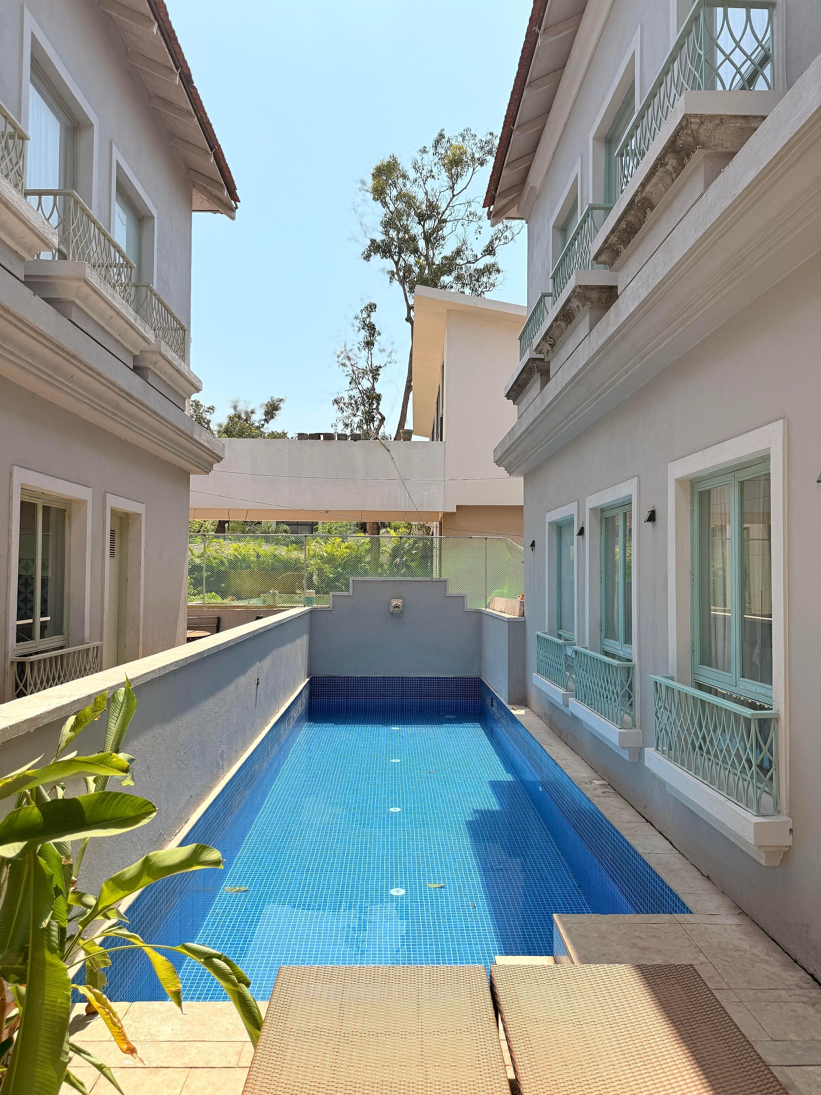 Villa Calcutta- House of Dev & Paro - Tap to explore photos