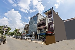 Hotel Black Rose, Delhi