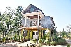 Royal Raipur Resort, Baihar