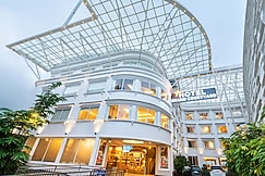 Grand Courtyard Pala, Pala