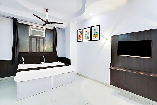 Super Hotel O Good Living Laxmi Nagar